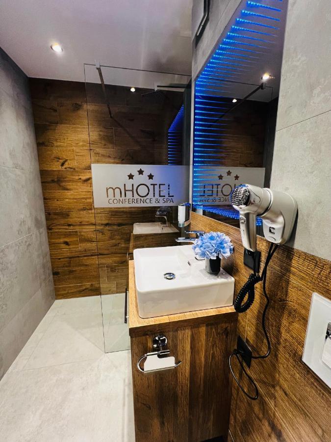 M酒店 罗兹 外观 照片